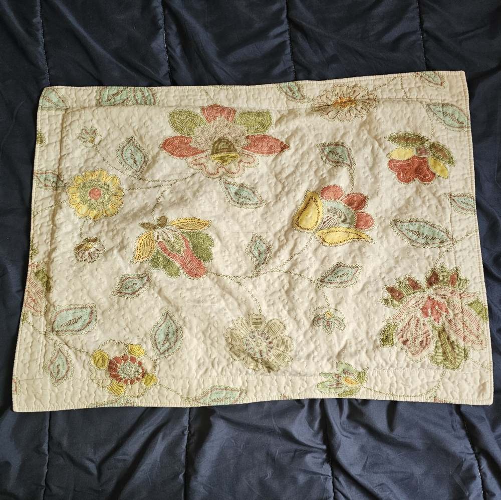 Daniadown Quilted Pillow Case – 20"x28" – Floral